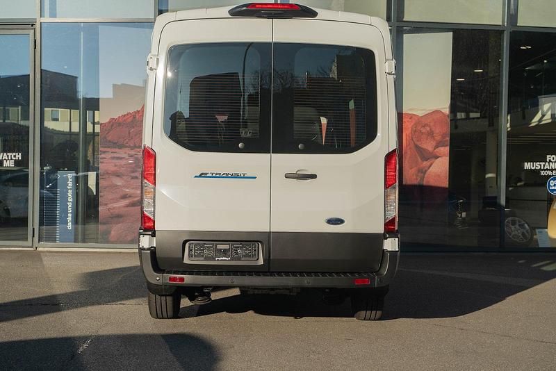 Neu Ford E-Transit Trend 135 kW (184 PS) 2025 Weiss Van