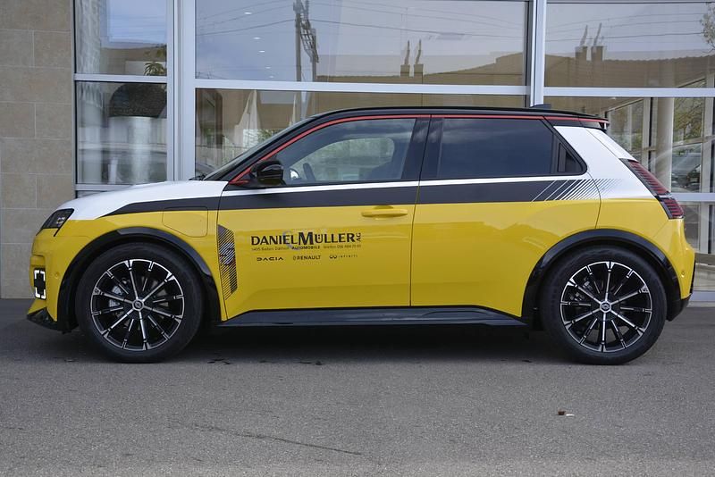 Gelb Gebraucht 2024 Renault R5 Iconic Kleinwagen | CHF 34’900 (Etwas zu teuer) - Bild 1/4