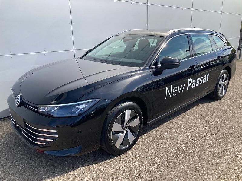 Gebraucht VW Passat Business 150 PS (110 kW) 2024 Schwarz Kombi