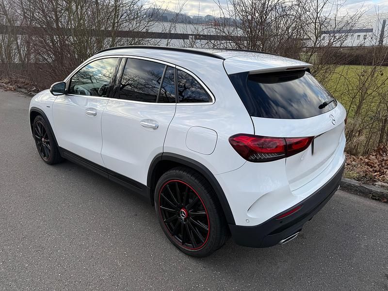 Gebraucht Mercedes GLA200 Edition 1 163 PS (119 kW) 2021 SUV