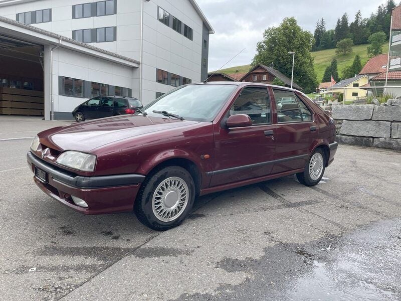 Gebraucht 1994 Renault R9 Limousine | CHF 6’500 - Bild 1/4