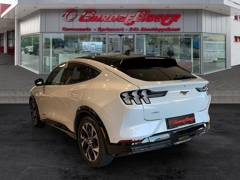 Gebraucht Ford Mustang Mach-E 272 kW (371 PS) 2021 Weiss SUV