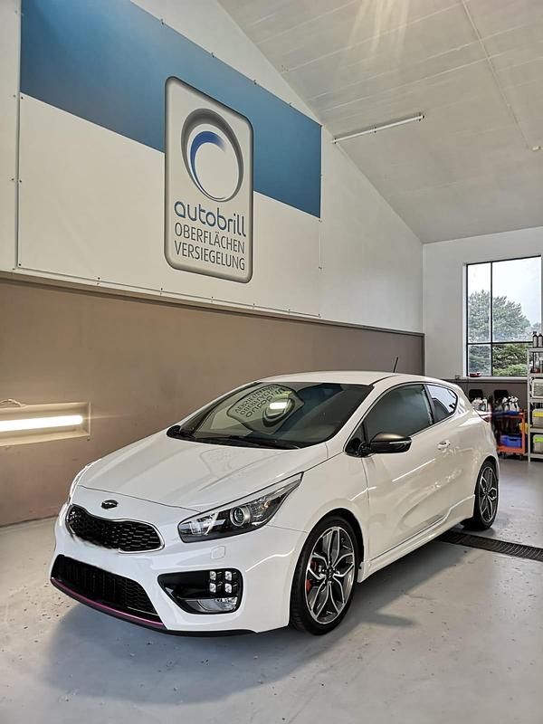 Gebraucht Kia ProCeed Turbo 204 PS (150 kW) 2015 Kleinwagen
