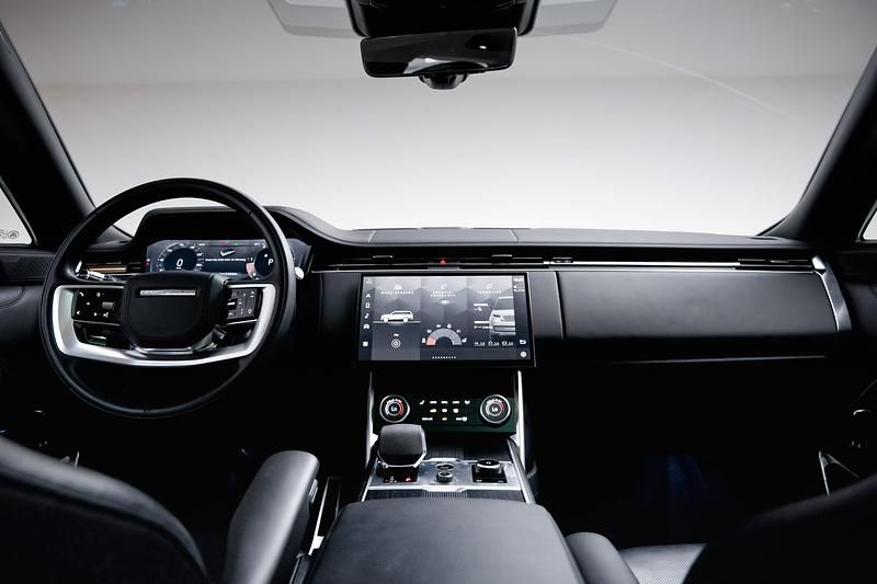 Gebraucht Land Rover Range Rover First Edition 351 PS (258 kW) 2022 SUV