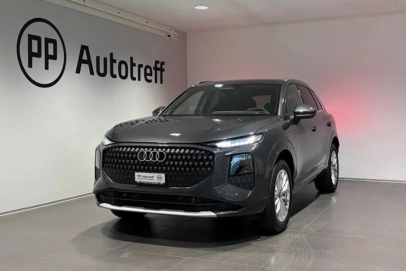 Gray Neu 2026 Audi Q3 SUV | CHF 60’850 (Superpreis) - Bild 1/4