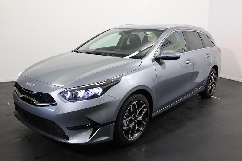 Grau Neu 2025 Kia Ceed Kleinwagen | CHF 34’900 (Etwas zu teuer) - Bild 1/4