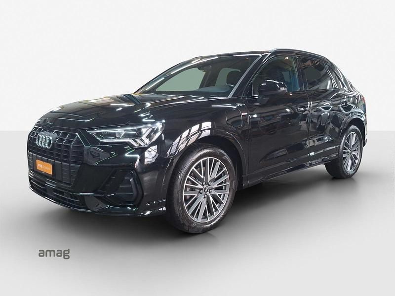 Mythosschwarz metallic Gebraucht 2021 Audi Q3 Attraction SUV | CHF 32’990 (Fairer Preis) - Bild 1/4