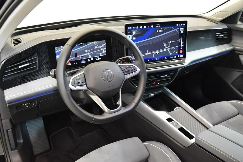 Gebraucht VW Passat Business 204 PS (150 kW) 2024 Kombi