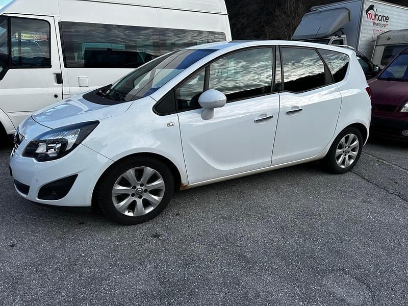 Gebraucht Opel Meriva Color Edition 110 PS (80 kW) 2012 Van / Kleinbus