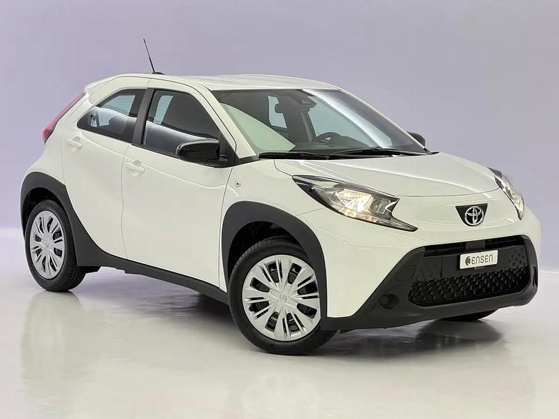 Neu Toyota Aygo X Comfort 72 PS (52 kW) 2025 Weiss SUV