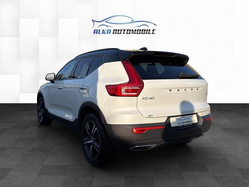 Gebraucht Volvo XC40 R-Design Momentum 190 PS (139 kW) 2020 SUV