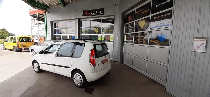 Gebraucht Skoda Roomster Style 105 PS (77 kW) 2010 Weiss Van / Kleinbus