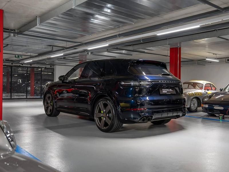 Gebraucht Porsche Cayenne Platinum Edition 462 PS (339 kW) 2022 SUV