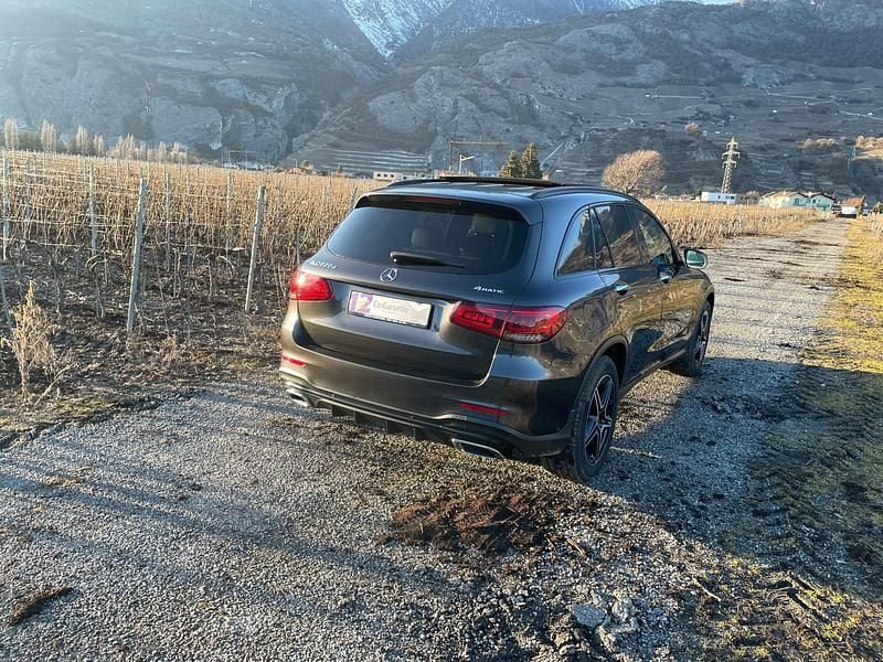 Gebraucht Mercedes GLC220 AMG line Plus 194 PS (142 kW) 2021 SUV