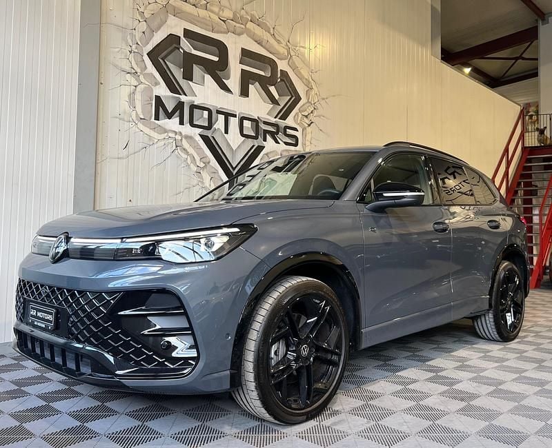 Gebraucht VW Tiguan R-line 266 PS (195 kW) 2024 SUV