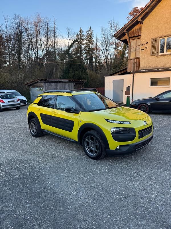 Gebraucht Citroën C4 Cactus Feel 92 PS (67 kW) 2014 Kleinwagen
