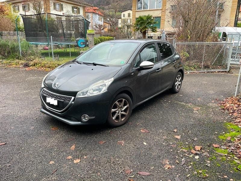 Gebraucht 2014 Peugeot 208 Style Kleinwagen | CHF 1’500 (Superpreis) - Bild 1/4
