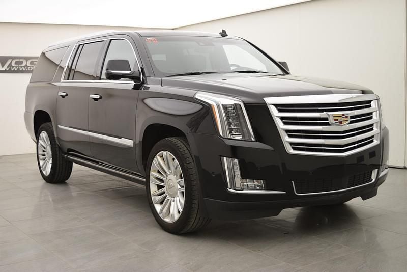 Gebraucht Cadillac Escalade 425 PS (312 kW) 2018 Schwarz SUV
