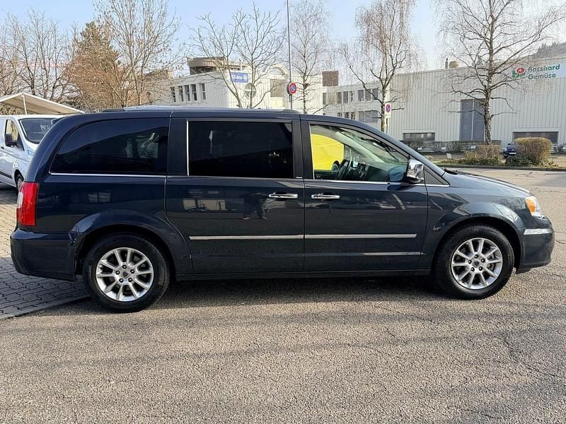 Gebraucht Lancia Voyager Platinum 283 PS (208 kW) 2014 Van / Kleinbus