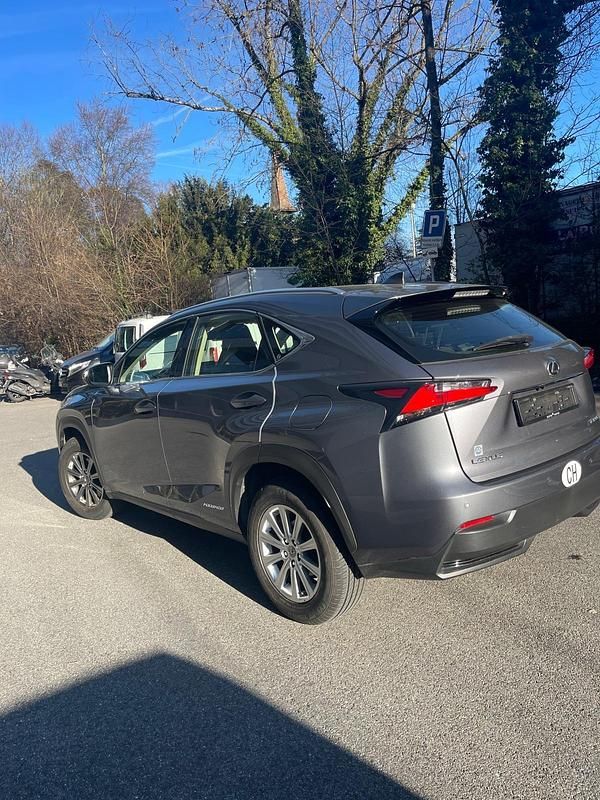 Gebraucht Lexus NX300h E-FOUR 197 PS (144 kW) 2015 SUV