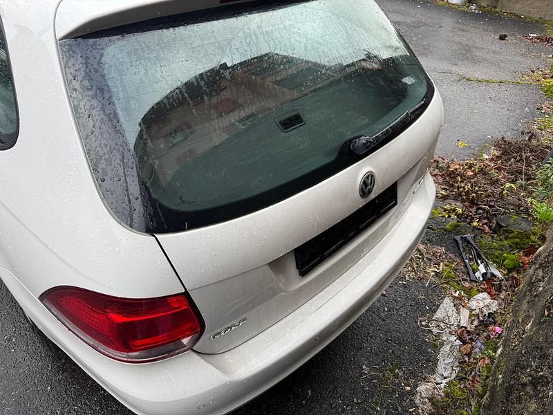 Gebraucht VW Golf VI Team 105 PS (77 kW) 2011 Kleinwagen