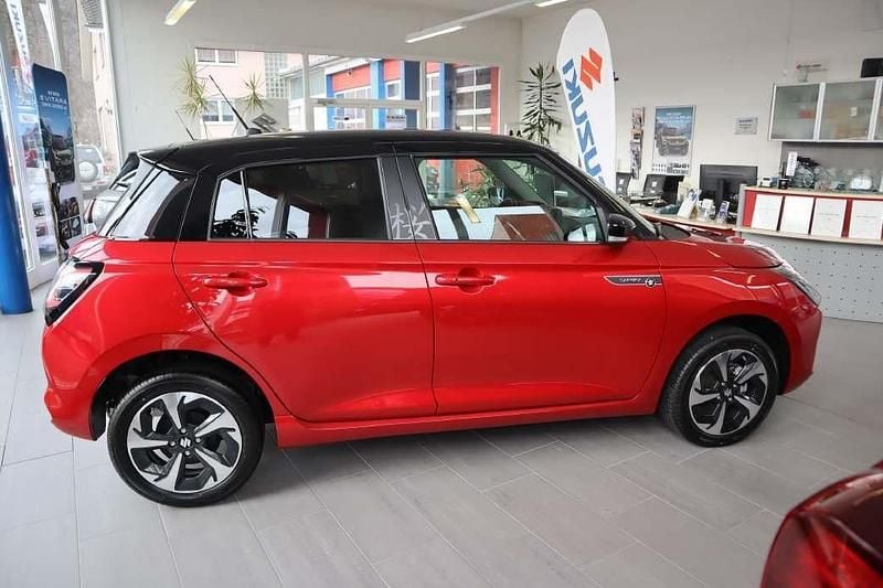 Neu Suzuki Swift 82 PS (60 kW) 2026 Rot Limousine