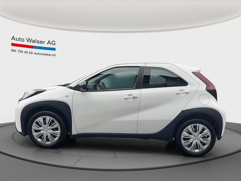 Gebraucht Toyota Aygo X Comfort 72 PS (52 kW) 2022 Weiss SUV