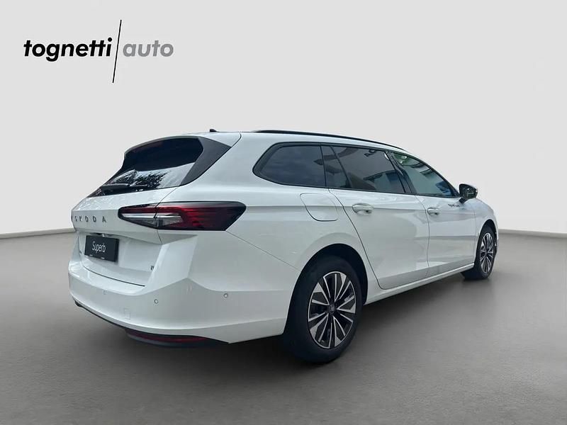 Gebraucht Skoda Superb Selection 204 PS (150 kW) 2025 Weiss Kombi