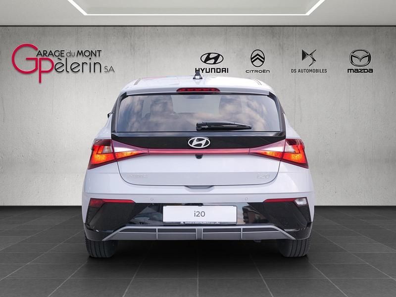Neu Hyundai i20 101 PS (74 kW) 2025 Grau Limousine