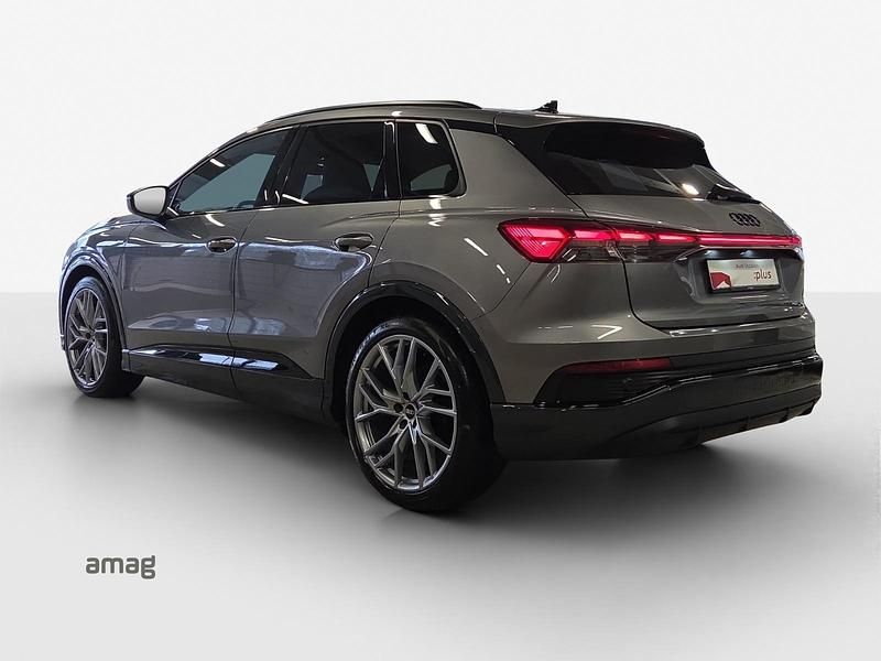 Gebraucht Audi Q4 e-tron Ambiente 219 kW (299 PS) 2021 Taifungrau metallic SUV