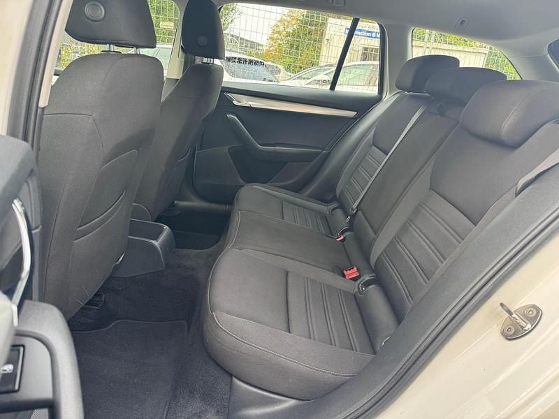 Gebraucht Skoda Octavia Ambition 115 PS (84 kW) 2019 Kombi