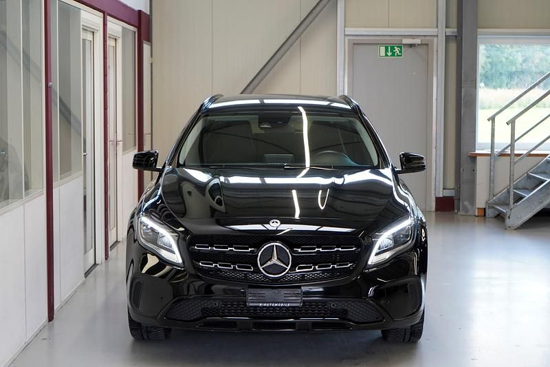 Gebraucht Mercedes GLA200 AMG line 156 PS (114 kW) 2018 SUV