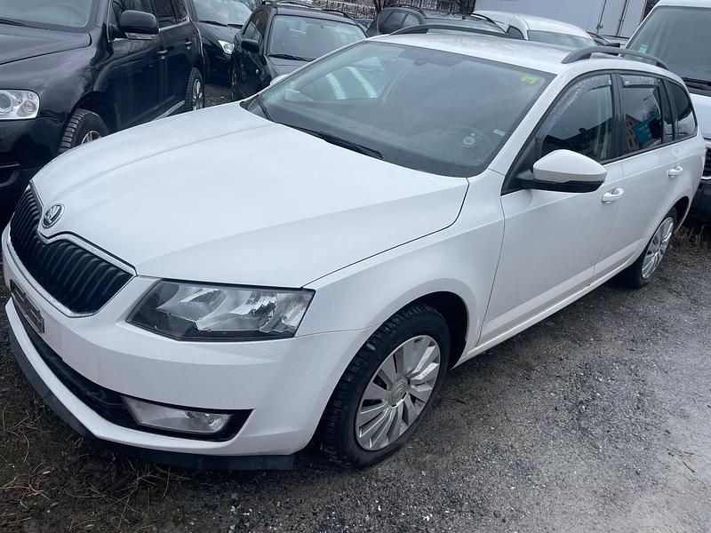 Gebraucht Skoda Octavia Elegance 105 PS (77 kW) 2014 Kombi