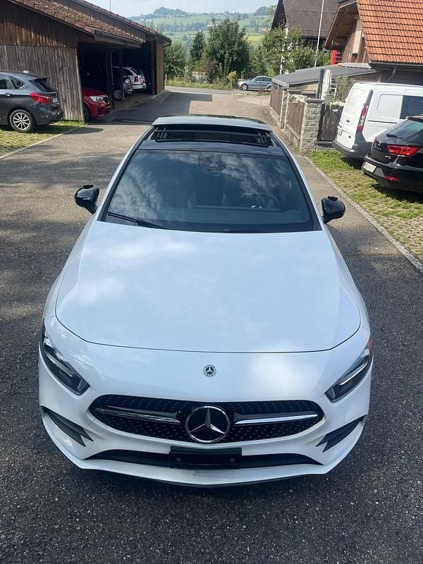 Gebraucht Mercedes A200 AMG line 163 PS (119 kW) 2023