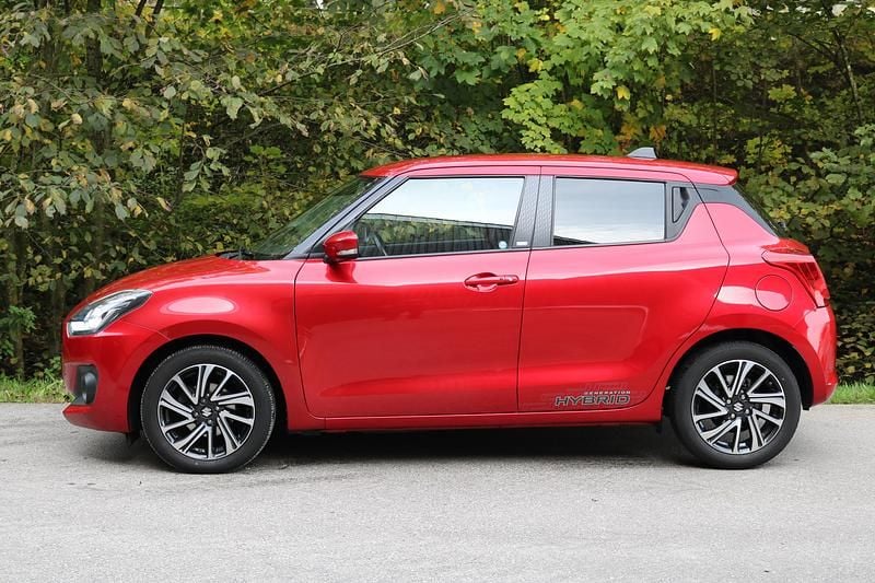 Gebraucht Suzuki Swift 83 PS (61 kW) 2021 Rot Limousine