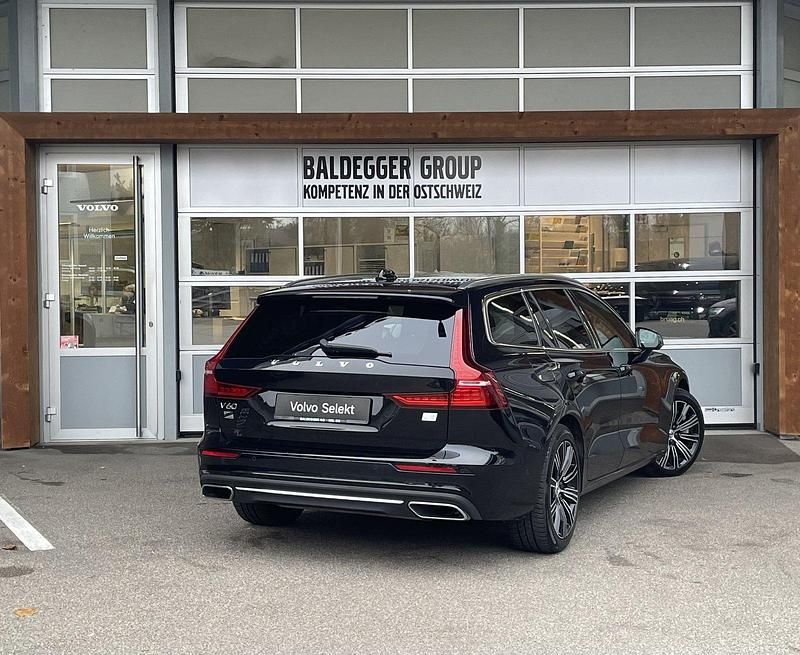 Gebraucht Volvo V60 Inscription 340 PS (250 kW) 2021 Kombi