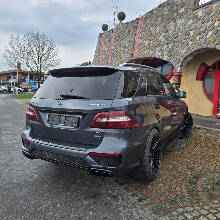 Gebraucht Mercedes ML63 AMG AMG 557 PS (409 kW) 2012 SUV