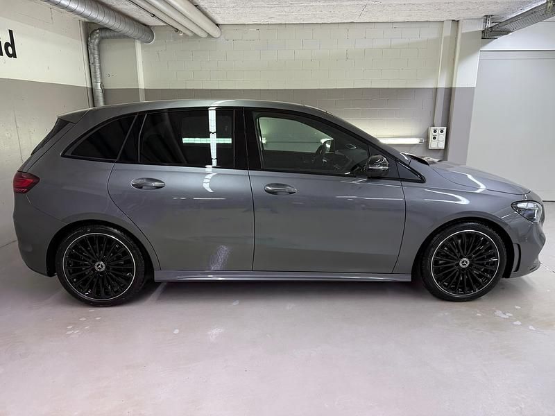 Neu Mercedes B220 190 PS (139 kW) 2025 Van / Kleinbus