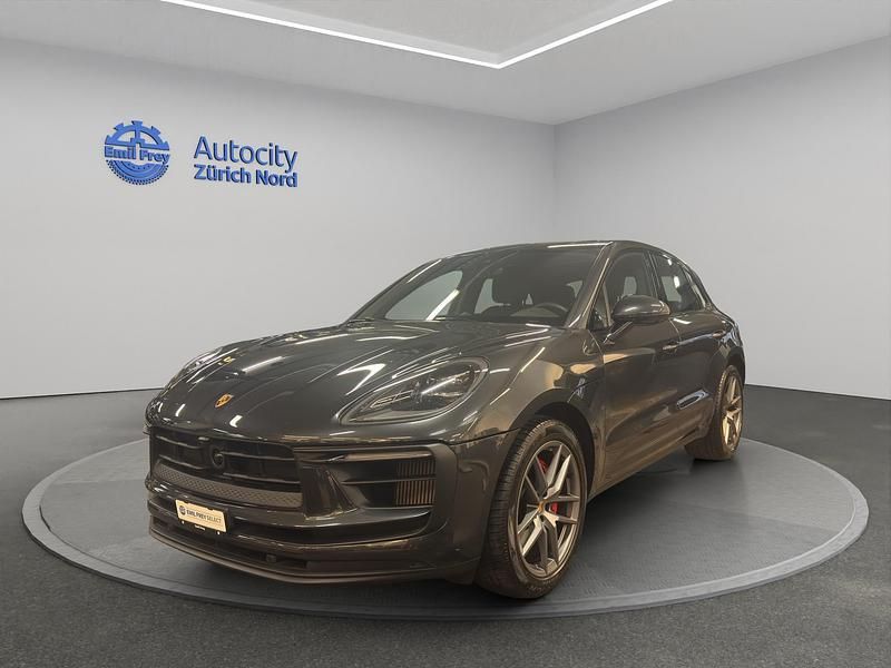 Grau Gebraucht 2022 Porsche Macan SUV | CHF 67’999 (Superpreis) - Bild 1/4