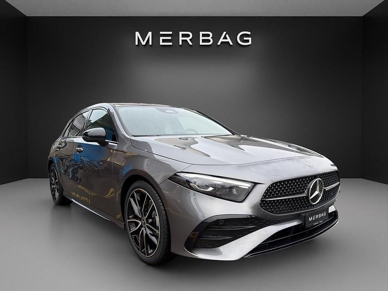 Neu Mercedes A200 163 PS (119 kW) 2026 Grau Limousine
