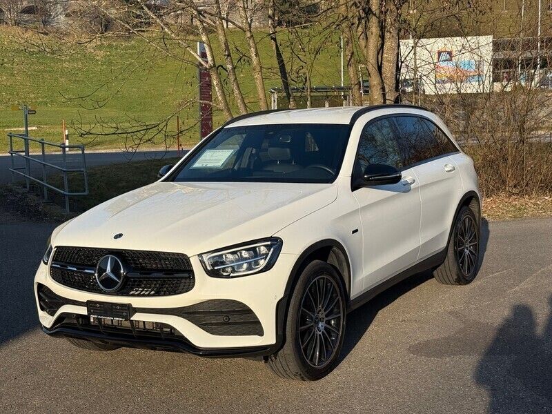 Gebraucht Mercedes GLC300e AMG line 319 PS (234 kW) 2020