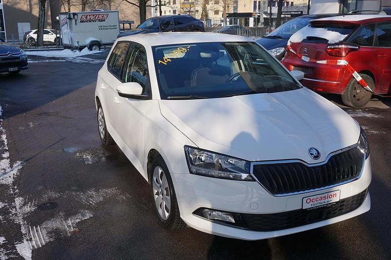 Weiss Gebraucht 2021 Skoda Fabia Ambition Limousine | CHF 14’999 (Guter Preis) - Bild 1/4