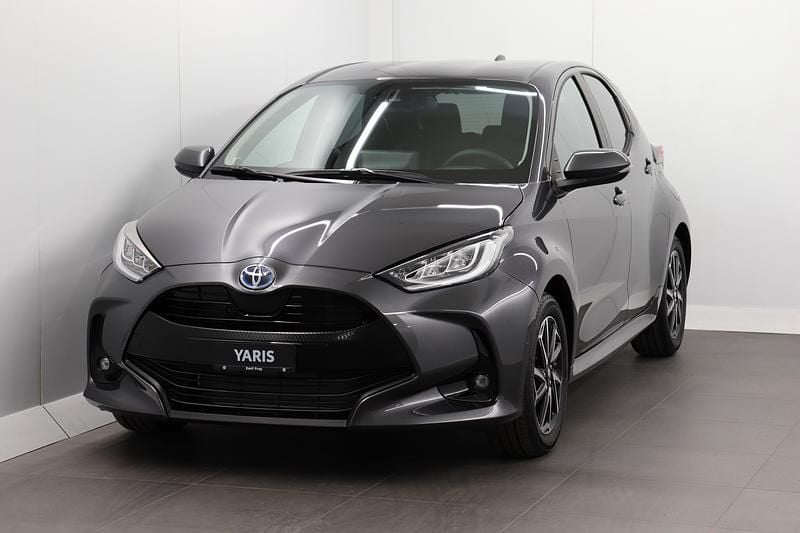 Grau Neu 2026 Toyota Yaris Hybrid Trend Limousine | CHF 27’800 (Fairer Preis) - Bild 1/4