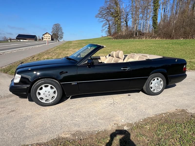 Gebraucht Mercedes E200 136 PS (100 kW) 1995 Cabrio
