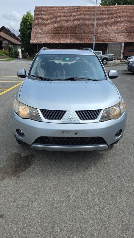 Gebraucht 2009 Mitsubishi Outlander Invite SUV | CHF 3’299 (Fairer Preis) - Bild 1/4