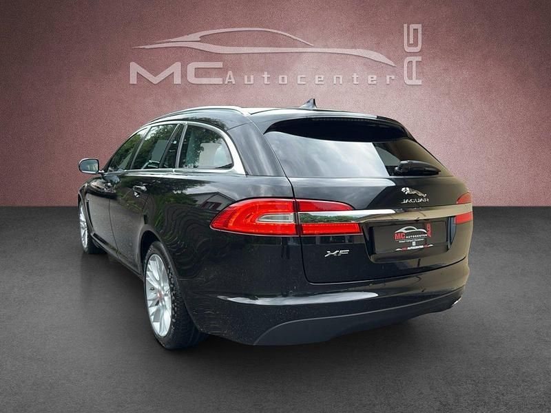 Gebraucht Jaguar XF Sportbrake Premium Luxury 200 PS (147 kW) 2015 Kombi