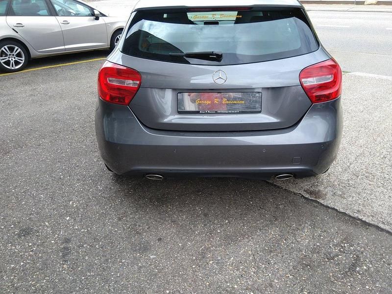 Gebraucht Mercedes A180 Urban 122 PS (89 kW) 2013 Limousine