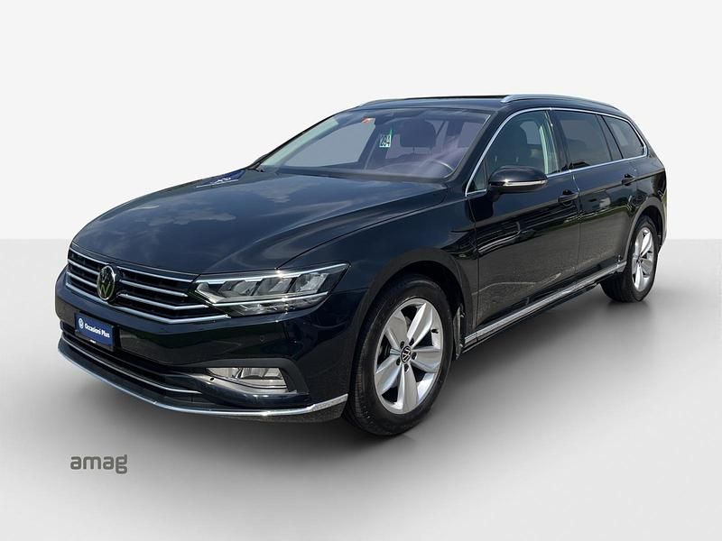 Deep black perlato Gebraucht 2023 VW Passat Elegance Kombi | CHF 30’900 (Fairer Preis) - Bild 1/4