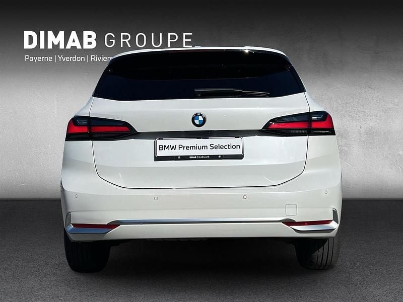 Gebraucht BMW 218 Active Tourer Luxury Line 150 PS (110 kW) 2023 Weiss Van / Kleinbus