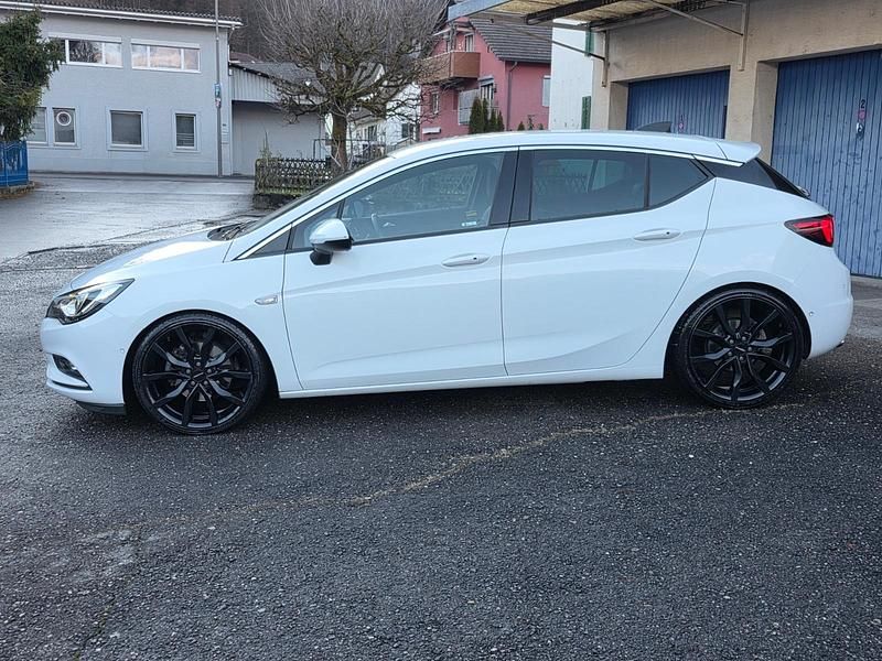 Gebraucht Opel Astra Dynamic 200 PS (147 kW) 2016